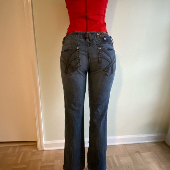 DKNY blue jeans - Picture 3 of 4
